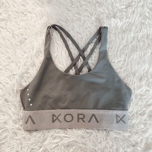 Criss-Cross back sports bra